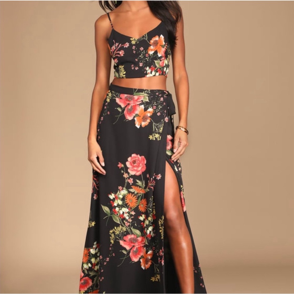 NWOT Lulu’s Black Floral Two Piece Crop Top and Maxi Skirt Set